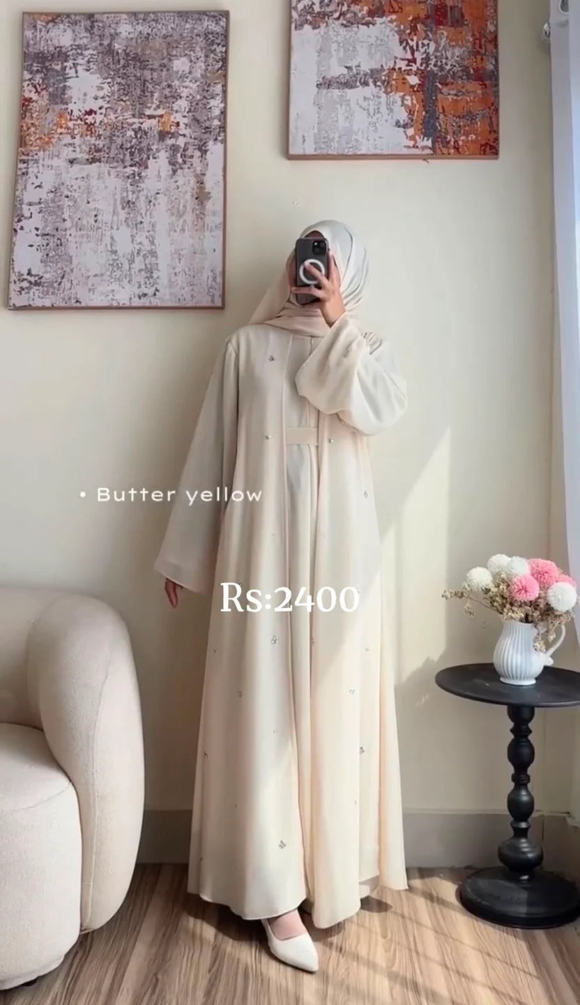 Pack Of 4 Abaya With Scarf